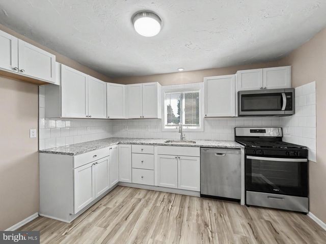 201 GROSS, Dover, PA 17315