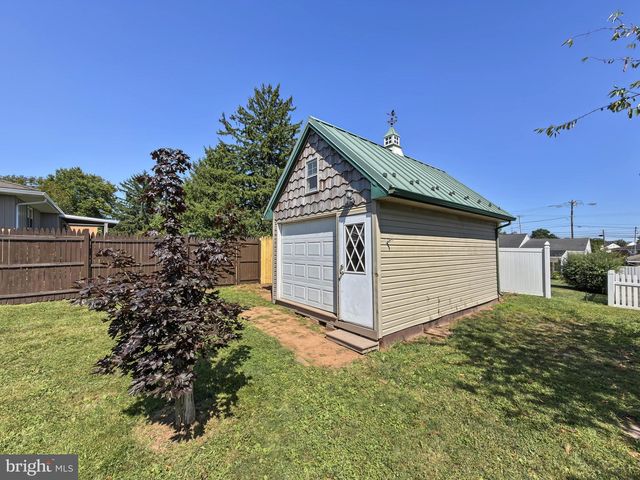 201 GROSS, Dover, PA 17315