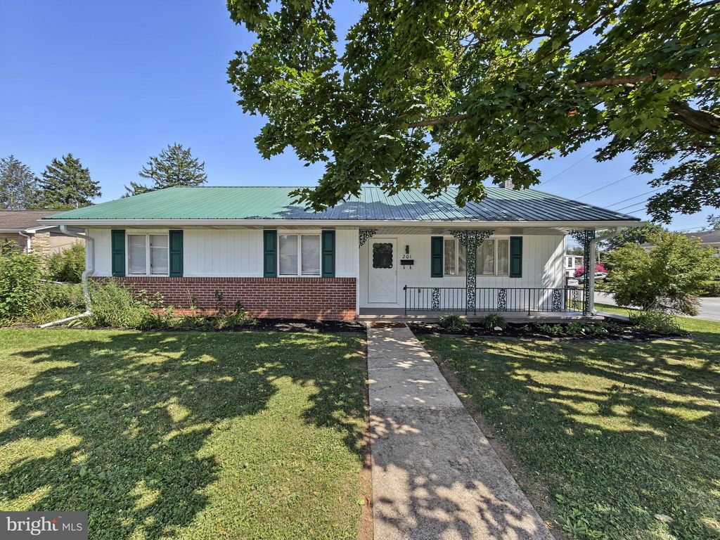 201 GROSS, Dover, PA 17315