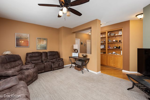 498 Capital Lane, Gurnee, IL 60031