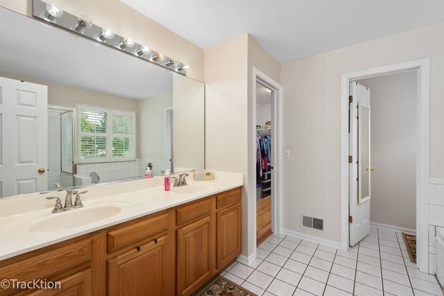 498 Capital Lane, Gurnee, IL 60031