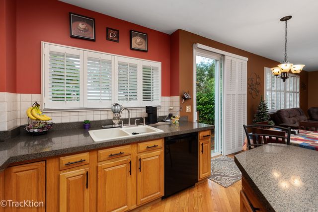 498 Capital Lane, Gurnee, IL 60031