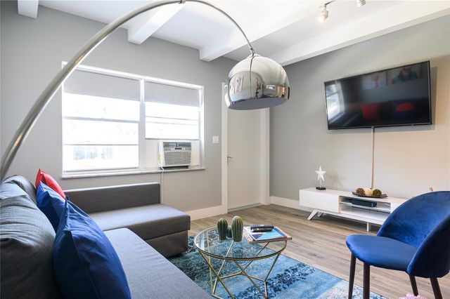 1020 N Victoria Park Rd 24, Fort Lauderdale, FL 33304