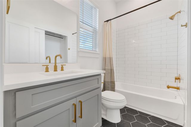 4609 Indie Heights Lane A-B, Houston, TX 77018