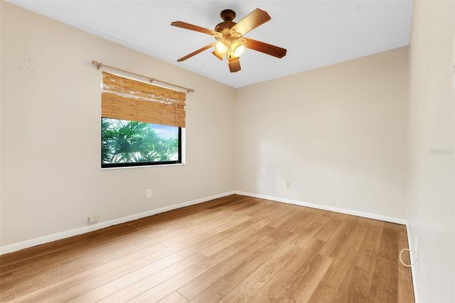 37032 GRAYS AIRPORT ROAD, Lady Lake, FL 32159