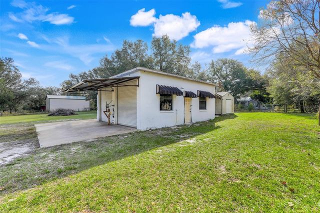 37032 GRAYS AIRPORT ROAD, Lady Lake, FL 32159