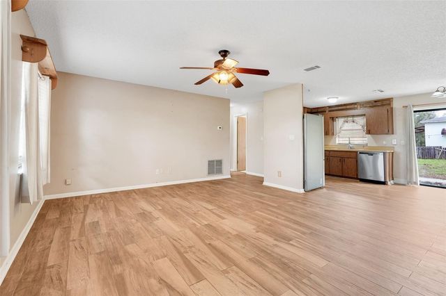 37032 GRAYS AIRPORT ROAD, Lady Lake, FL 32159