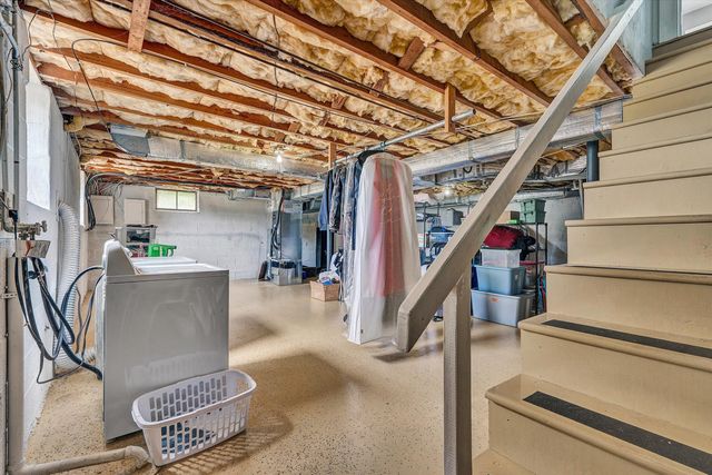 90 Ann Sink ST, Rocky Mount, VA 24151