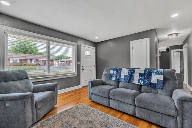 90 Ann Sink ST, Rocky Mount, VA 24151