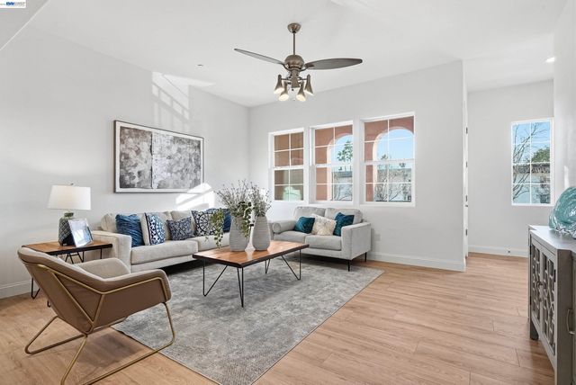 39861 Pelton Ter, Newark, CA 94560