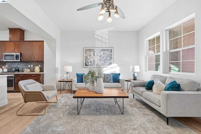 39861 Pelton Ter, Newark, CA 94560