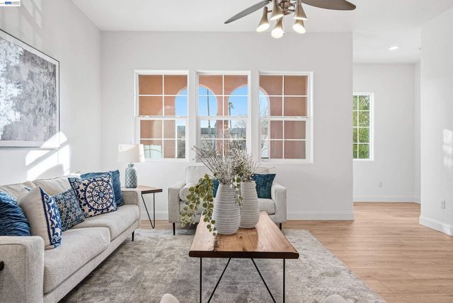 39861 Pelton Ter, Newark, CA 94560