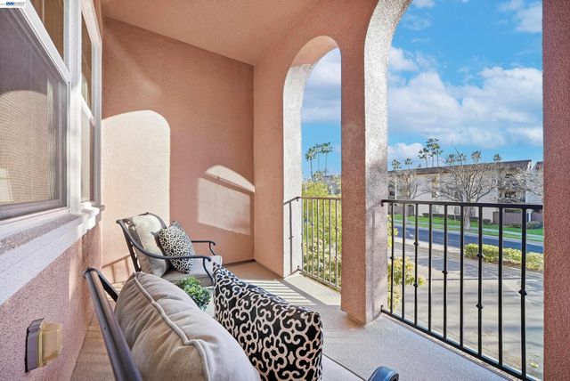 39861 Pelton Ter, Newark, CA 94560