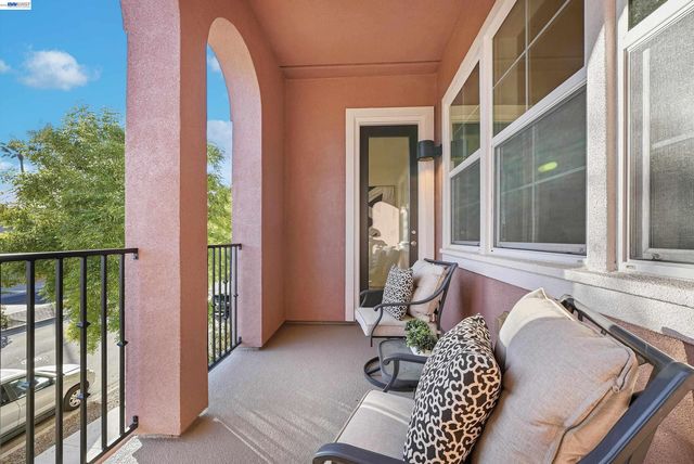 39861 Pelton Ter, Newark, CA 94560