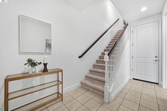 39861 Pelton Ter, Newark, CA 94560