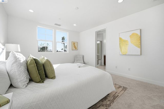 39861 Pelton Ter, Newark, CA 94560