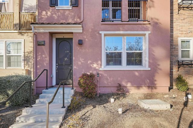 39861 Pelton Ter, Newark, CA 94560