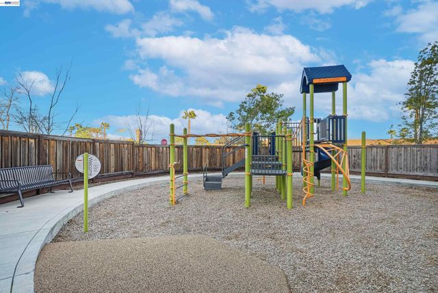 39861 Pelton Ter, Newark, CA 94560