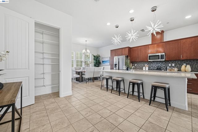 39861 Pelton Ter, Newark, CA 94560