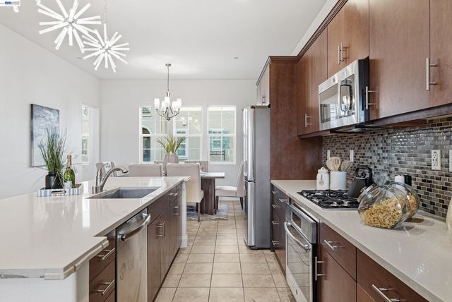 39861 Pelton Ter, Newark, CA 94560