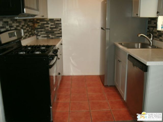 2290 S Palm Canyon Drive 114, Palm Springs, CA 92264