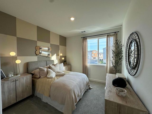 2186 Tributary Rd, Chula Vista, CA 91913