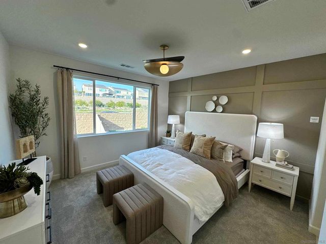 2186 Tributary Rd, Chula Vista, CA 91913