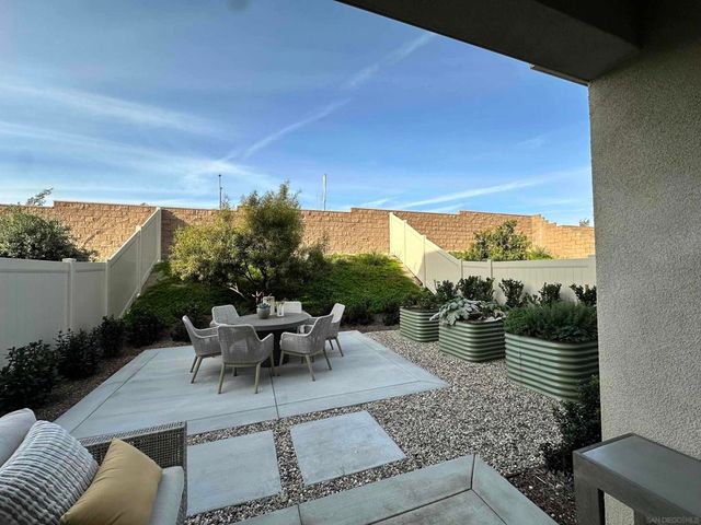 2186 Tributary Rd, Chula Vista, CA 91913