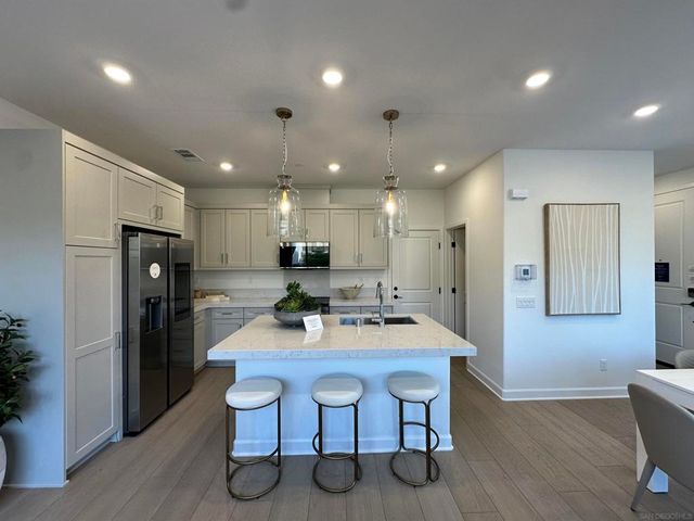 2186 Tributary Rd, Chula Vista, CA 91913