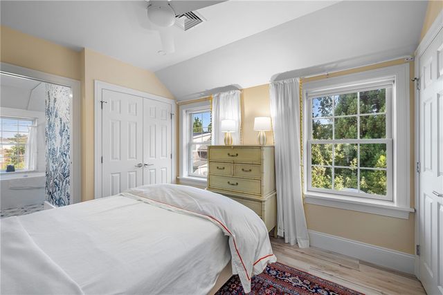 342 Boulevard Boulevard, Middletown, RI 02842