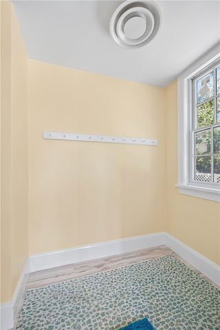342 Boulevard Boulevard, Middletown, RI 02842
