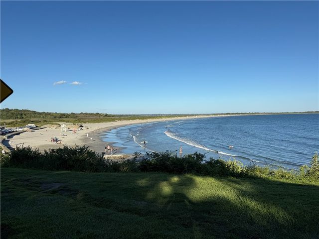 342 Boulevard Boulevard, Middletown, RI 02842