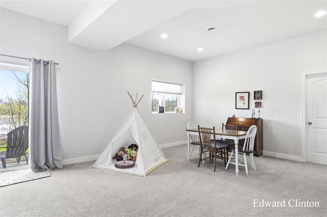 8620 Burlingame Avenue, Byron Center, MI 49315