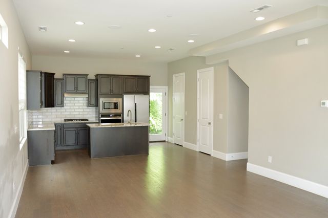 105 Bellagio Villas Dr, Spring Hill, TN 37174
