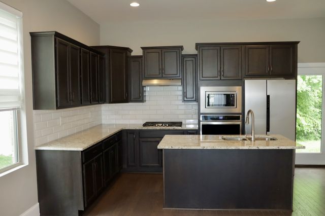 105 Bellagio Villas Dr, Spring Hill, TN 37174