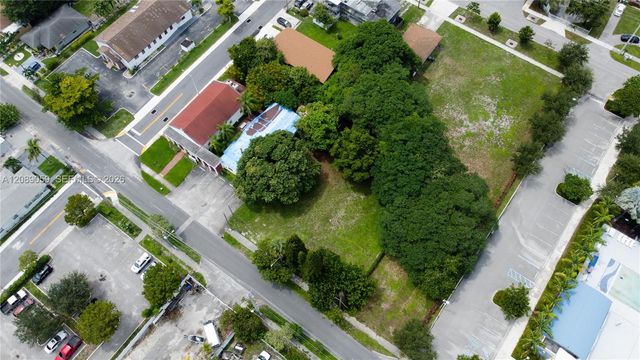708 NW 2nd Avenue, Hallandale Beach, FL 33009