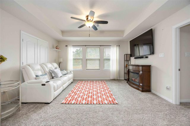 608 W Linnwood Drive, New Caney, TX 77357