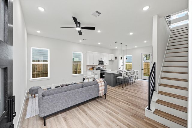 2477 Carmel Street, Houston, TX 77091
