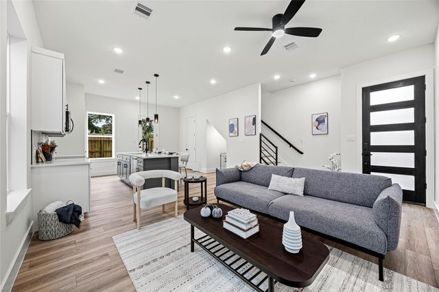 2477 Carmel Street, Houston, TX 77091