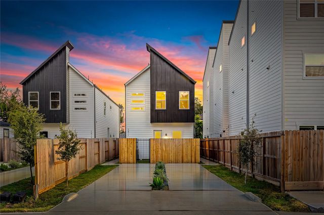 2477 Carmel Street, Houston, TX 77091