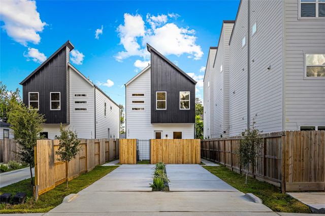 2477 Carmel Street, Houston, TX 77091