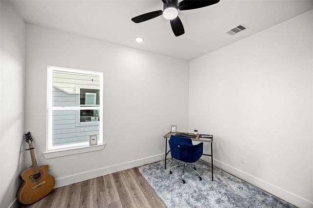 2477 Carmel Street, Houston, TX 77091