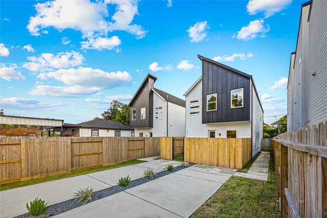 2477 Carmel Street, Houston, TX 77091