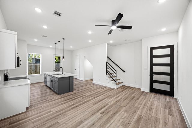 2477 Carmel Street, Houston, TX 77091