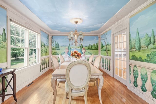 24 Goodnow Ln, Framingham, MA 01702