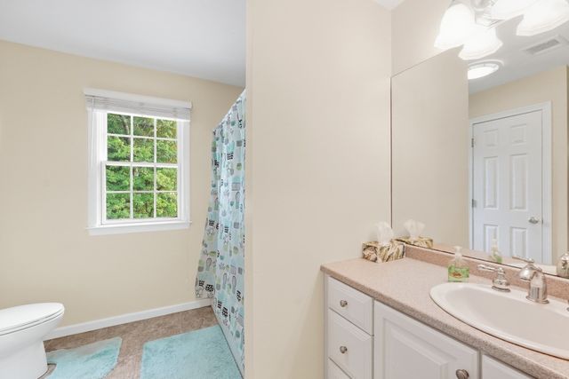 24 Goodnow Ln, Framingham, MA 01702