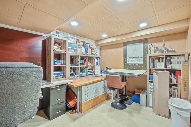 24 Goodnow Ln, Framingham, MA 01702