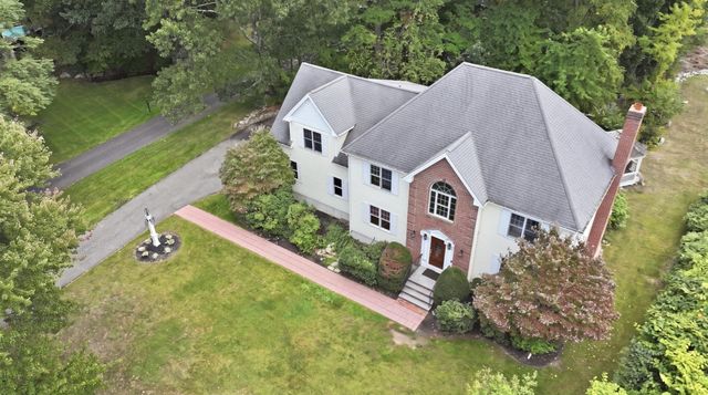 24 Goodnow Ln, Framingham, MA 01702