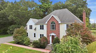 24 Goodnow Ln, Framingham, MA 01702