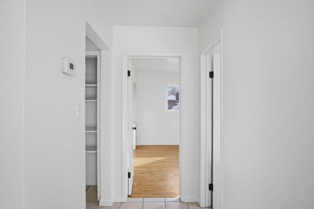 820 Hawthorne Ave, Modesto, CA 95350